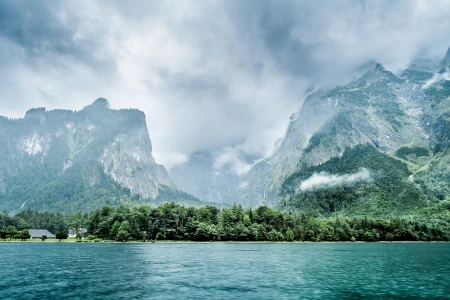 Dia nublado em Königssee - Alemanha - Bavária