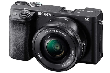 Imagem de uma câmera fotográfica com bluetooth modelo Sony Alpha a6400