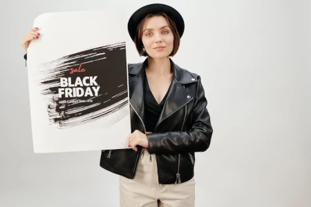 modelo anunciando black friday